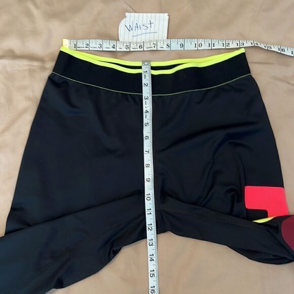 Fila size large black cropped leggings with FILA logo down one leg GUC - Picture 6 of 8